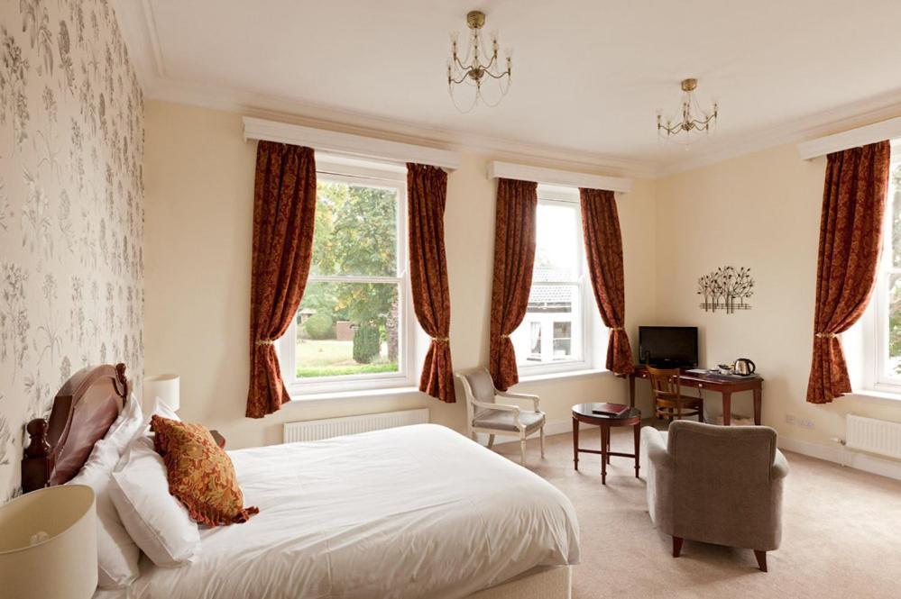 The Thomas Paine Hotel เทตฟอร์ด ภายนอก รูปภาพ